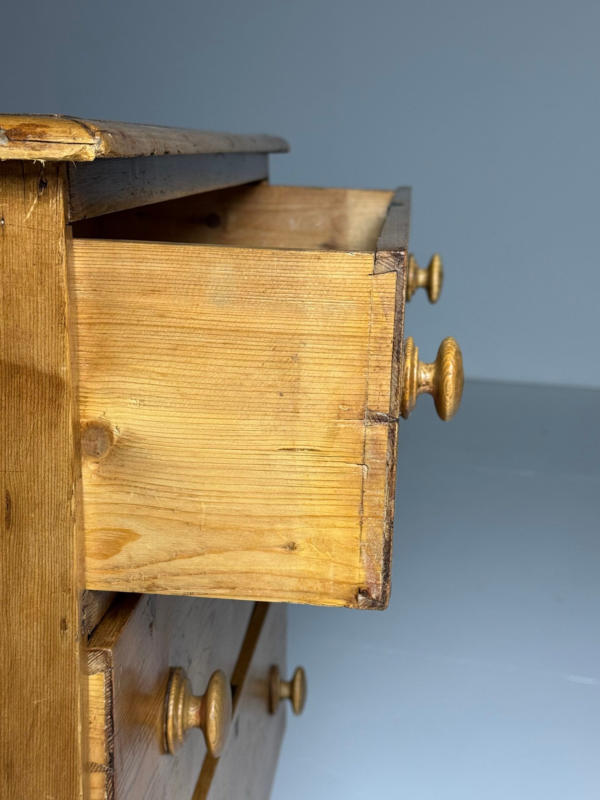 Commode anglaise du 19ème siècle