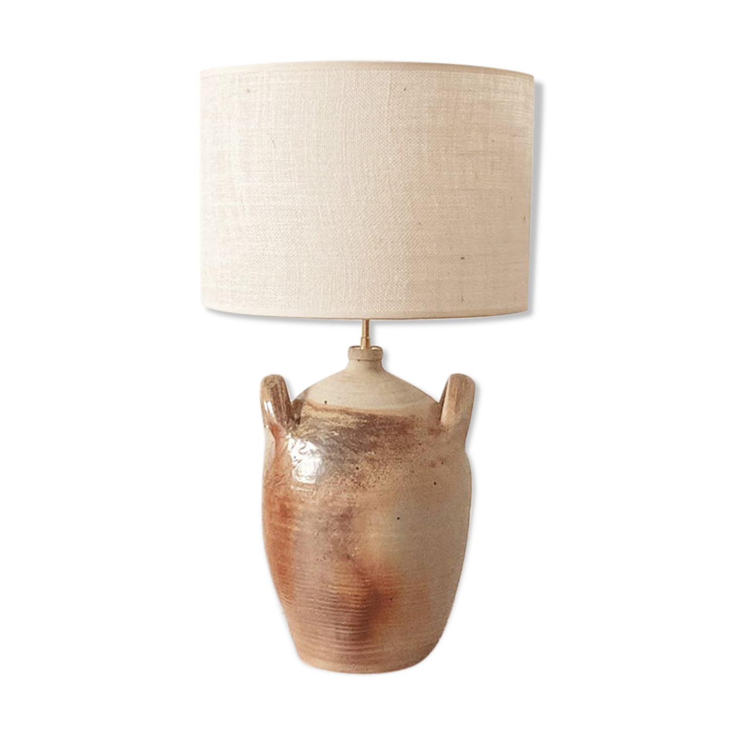 Jug lamp and ecru woven jute