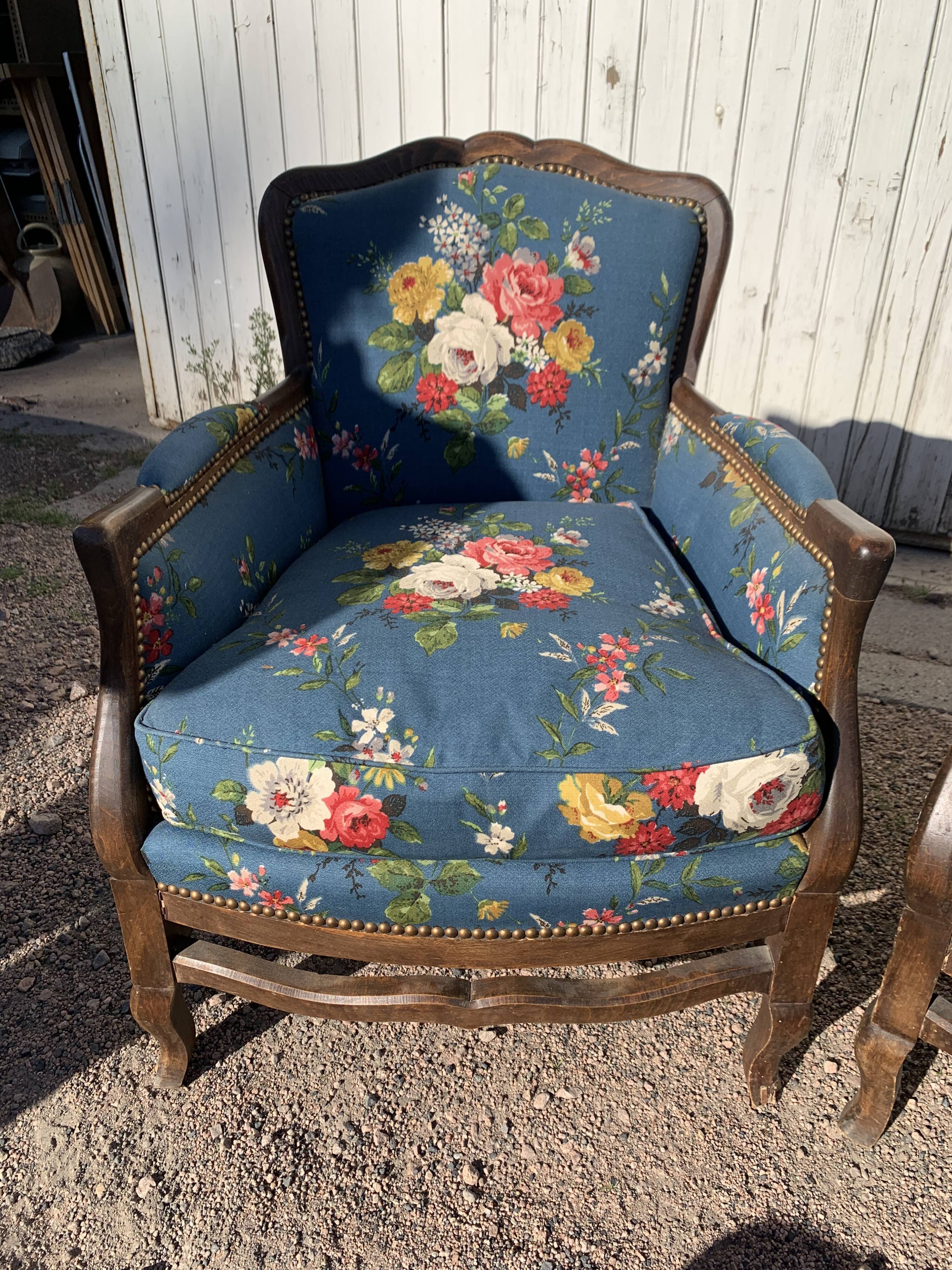 Convertible armchairs