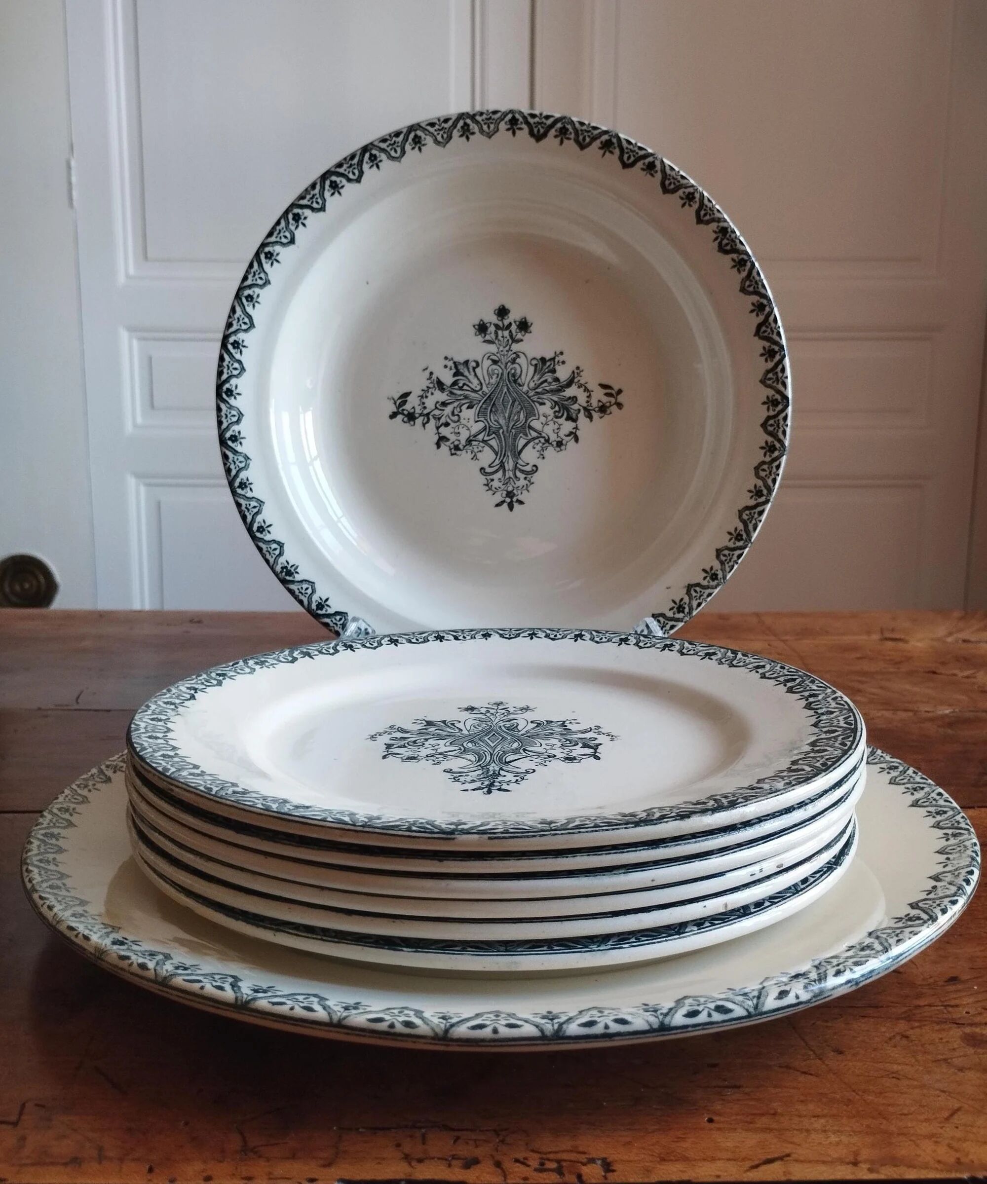 Earthenware service from Salins "Alhambra"