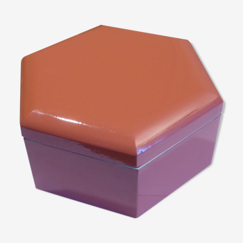 Octagonal box in lacecan