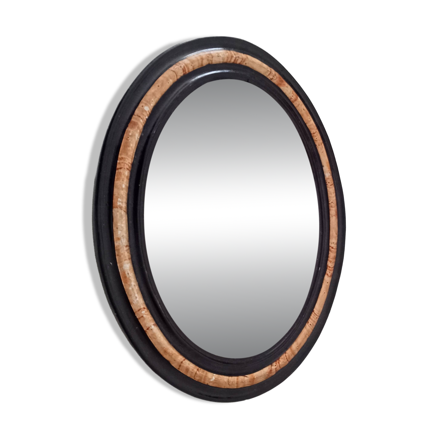 19th-century antique mirror in wood and stucco.