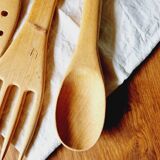 Set of 3 wooden kitchen utensils