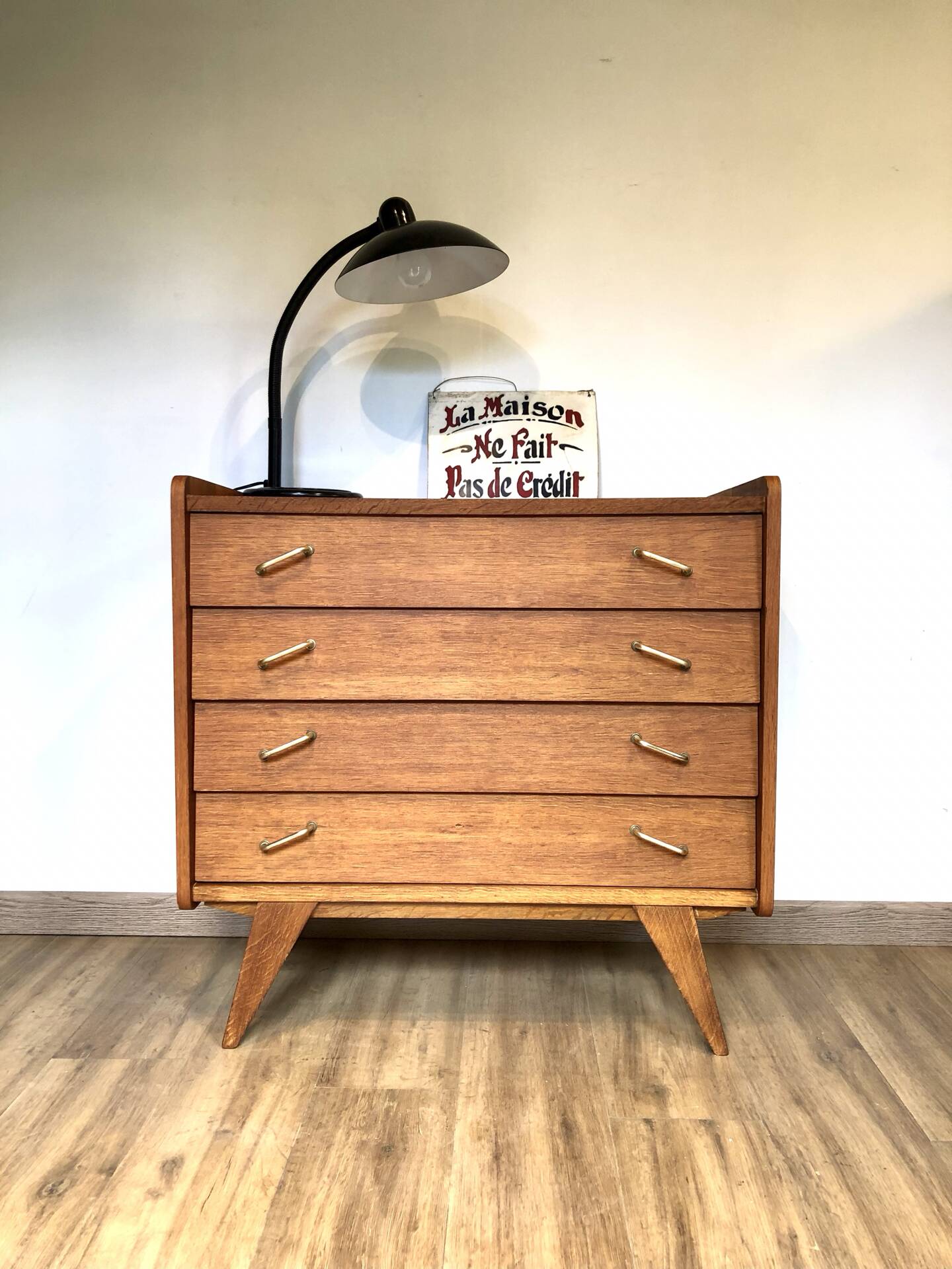 Chest of drawers