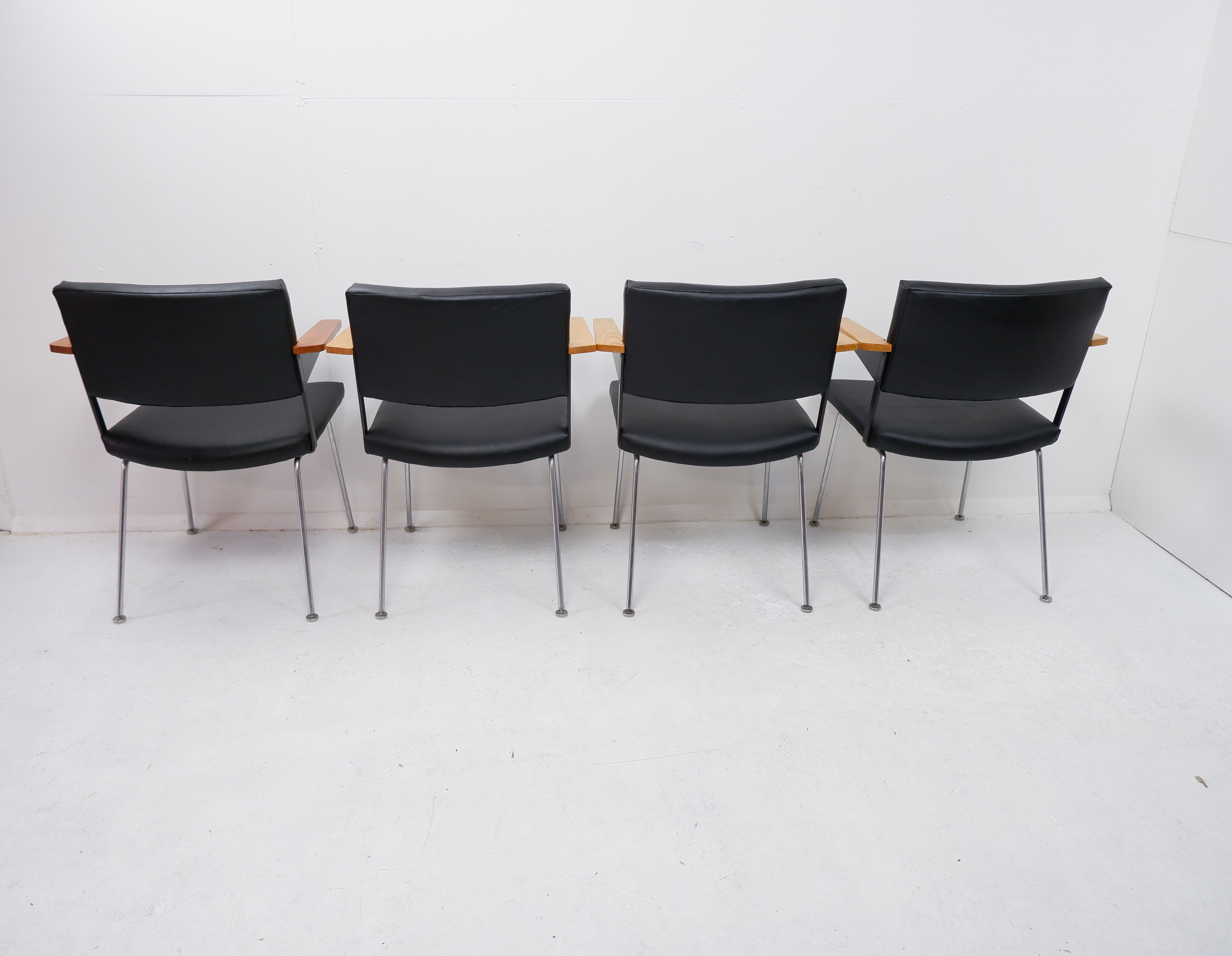 Ensemble de 4 fauteuils par A. Cordemeyer pour Gispen, années 1960