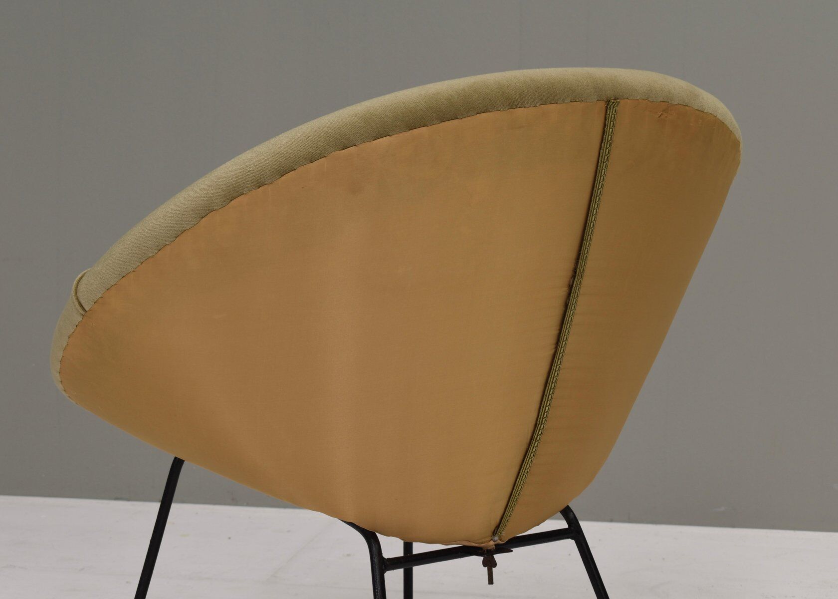 Fauteuil en velours en forme de cercle, années 1950