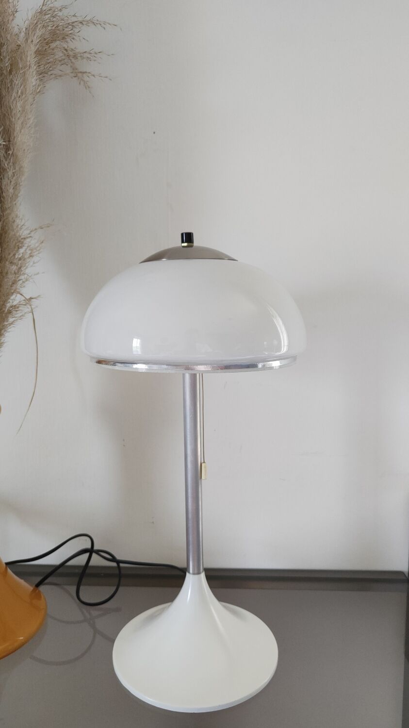 Mushroom lamp 1970 opaline