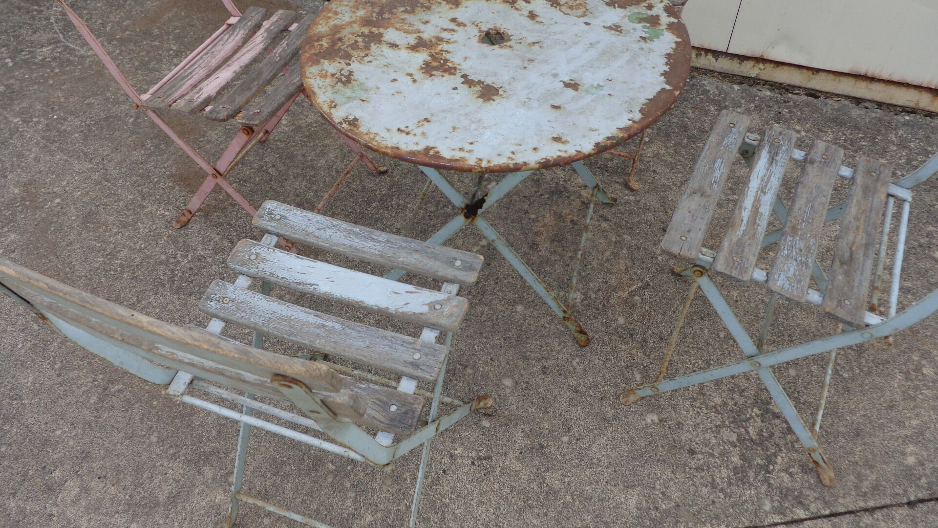 Salon de jardin pour enfant vintage