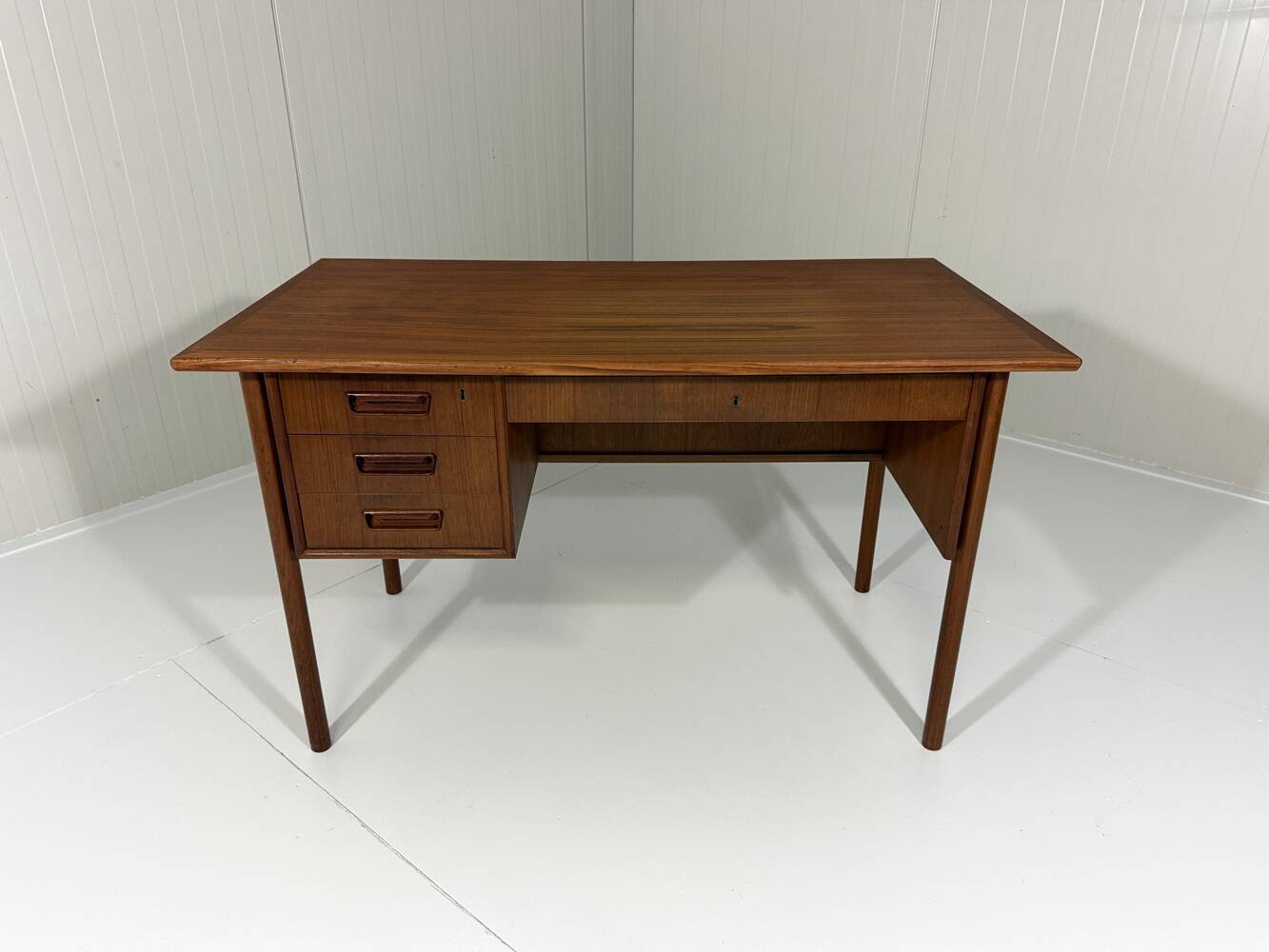 Bureau en teck Gunnar Nielsen Tibergaard Danemark