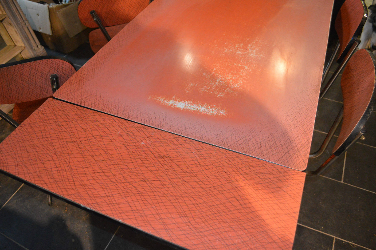 Set table and 4 chairs in the 1960s formica