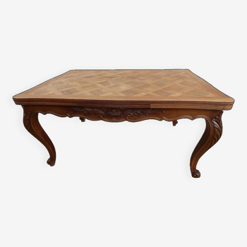 Italian-style table and its two removable extensions in solid walnut wood