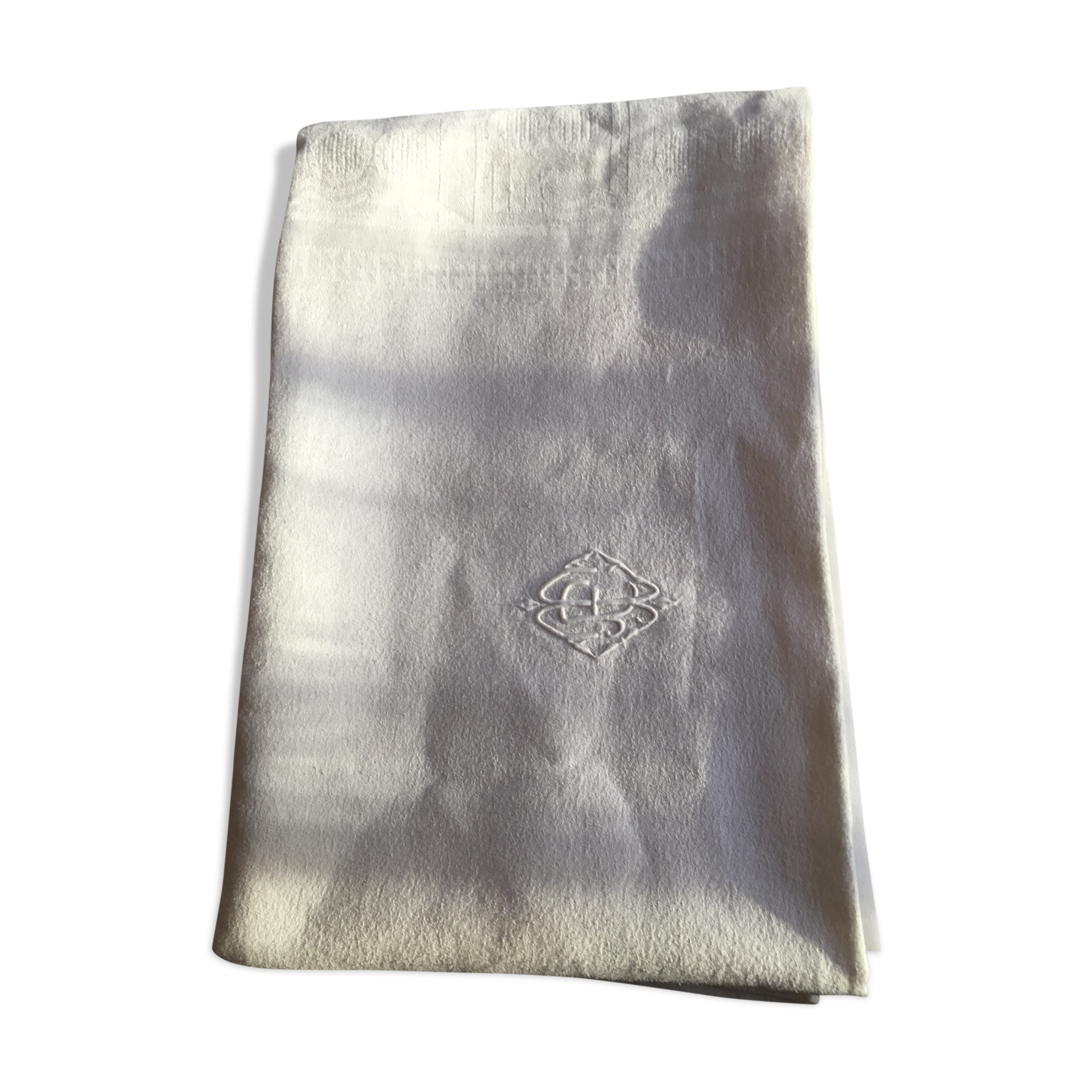 Monogram ecloth ET linen