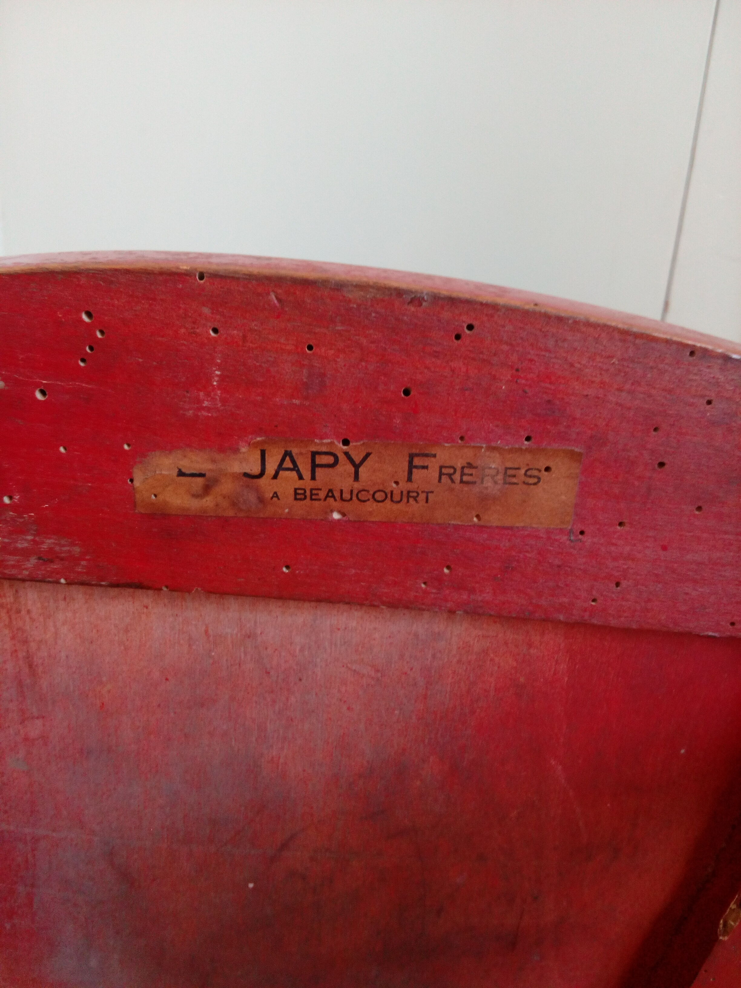 Children's chair JAPY Brothers in red lace-up curved wood
