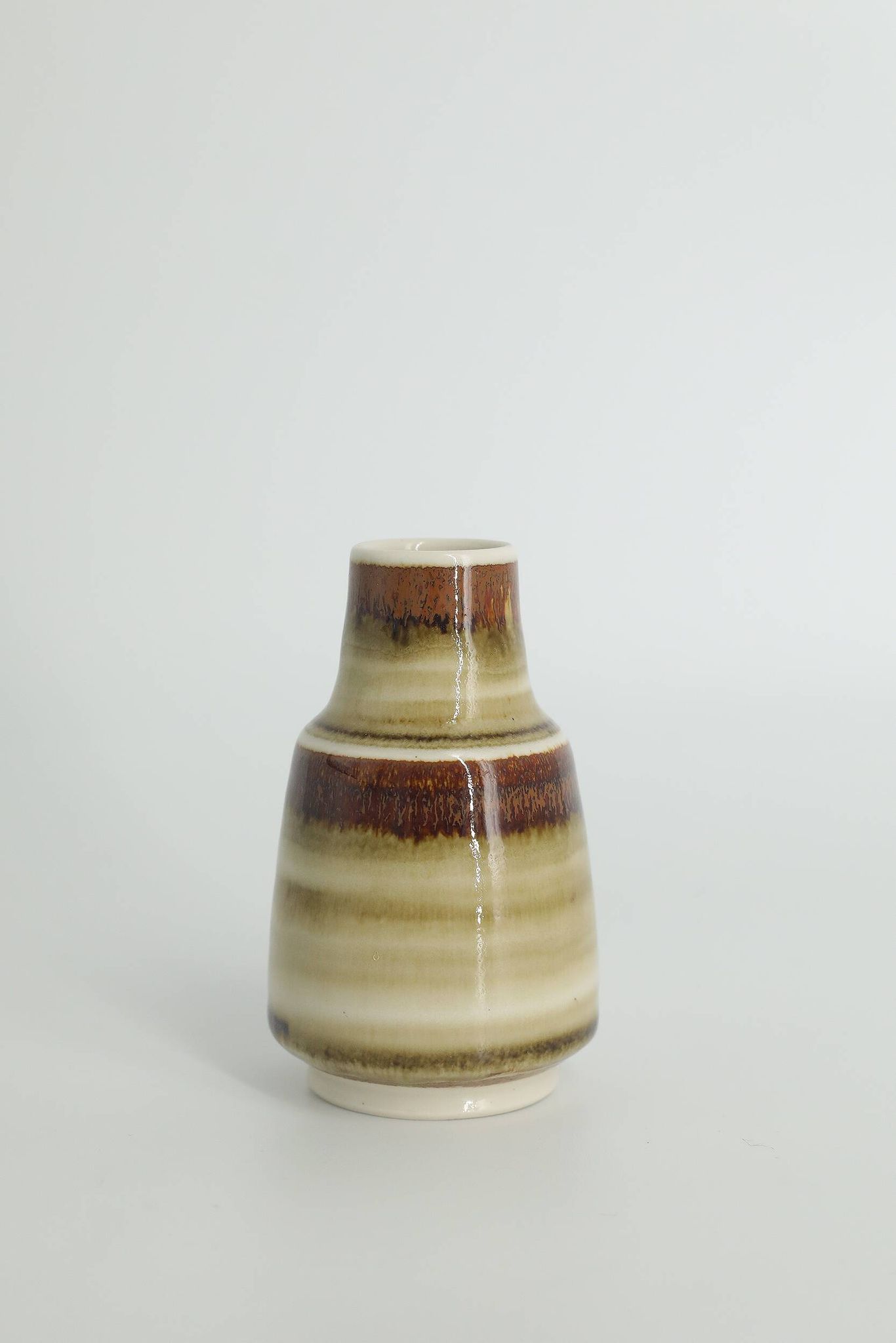 Petit Vase Scandinave de Collection en Grès Marron par Gunnar Borg pour Höganäs Keramik, 1960s