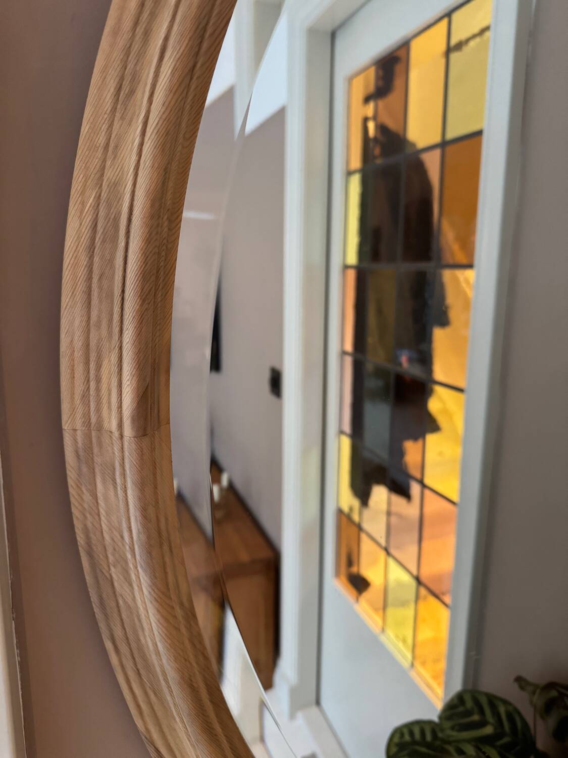 Miroir ovale en bois de pin