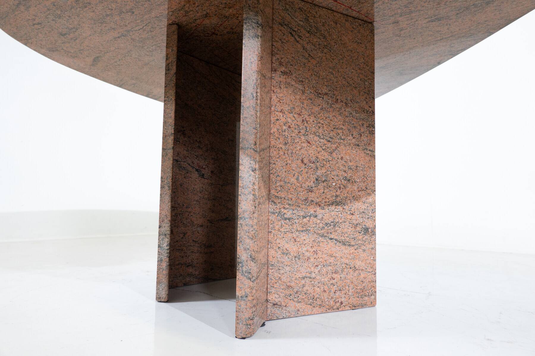 “Rhea” dining room table by Willy Ballez, 1970