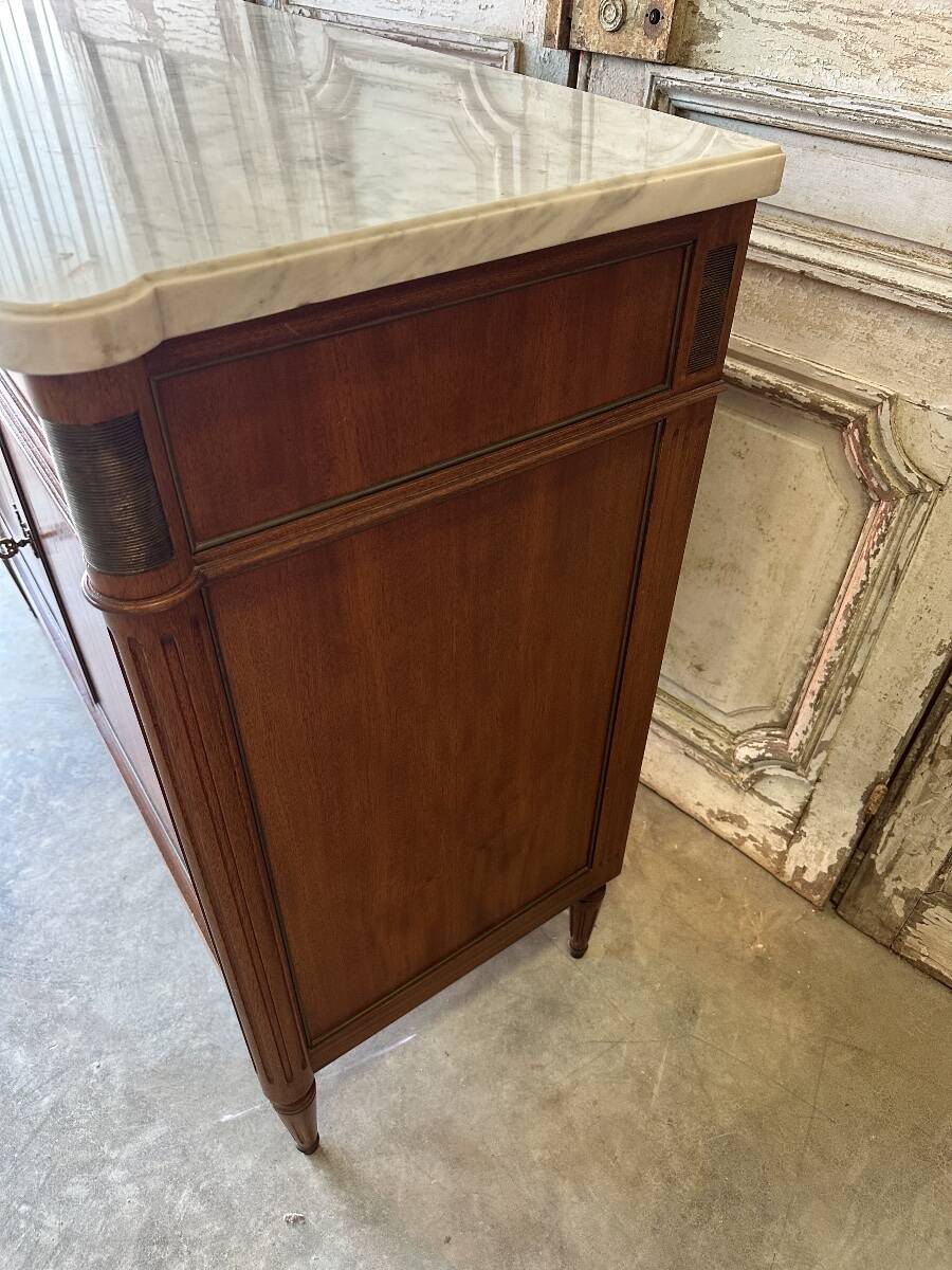 Buffet de style Louis XVI en acajou circa 1960