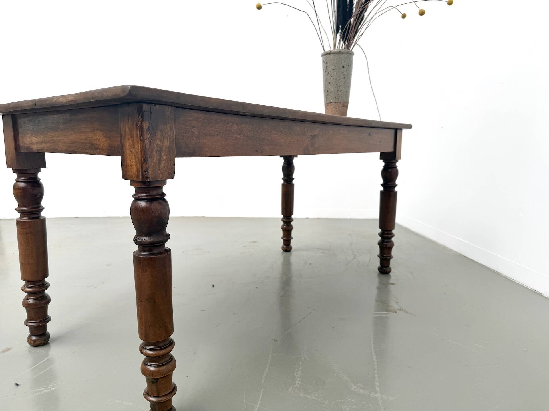 Farm table in solid cherry wood, turned legs, France, around 1900.