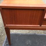Vintage Scandinavian teak dressing table with 1 drawer 1 flap and its swivel mirror.