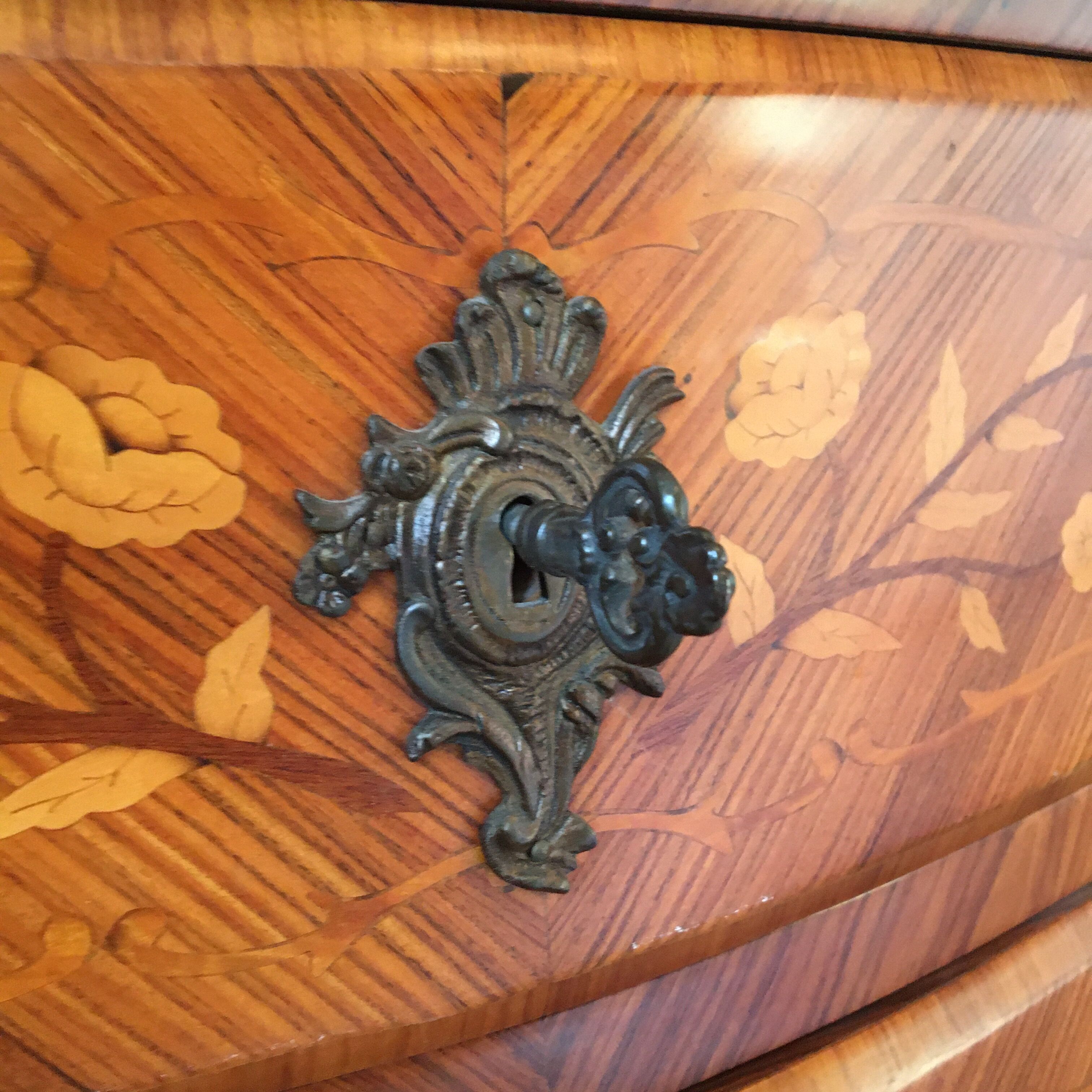 Commode tombeau marqueterie style louis xv