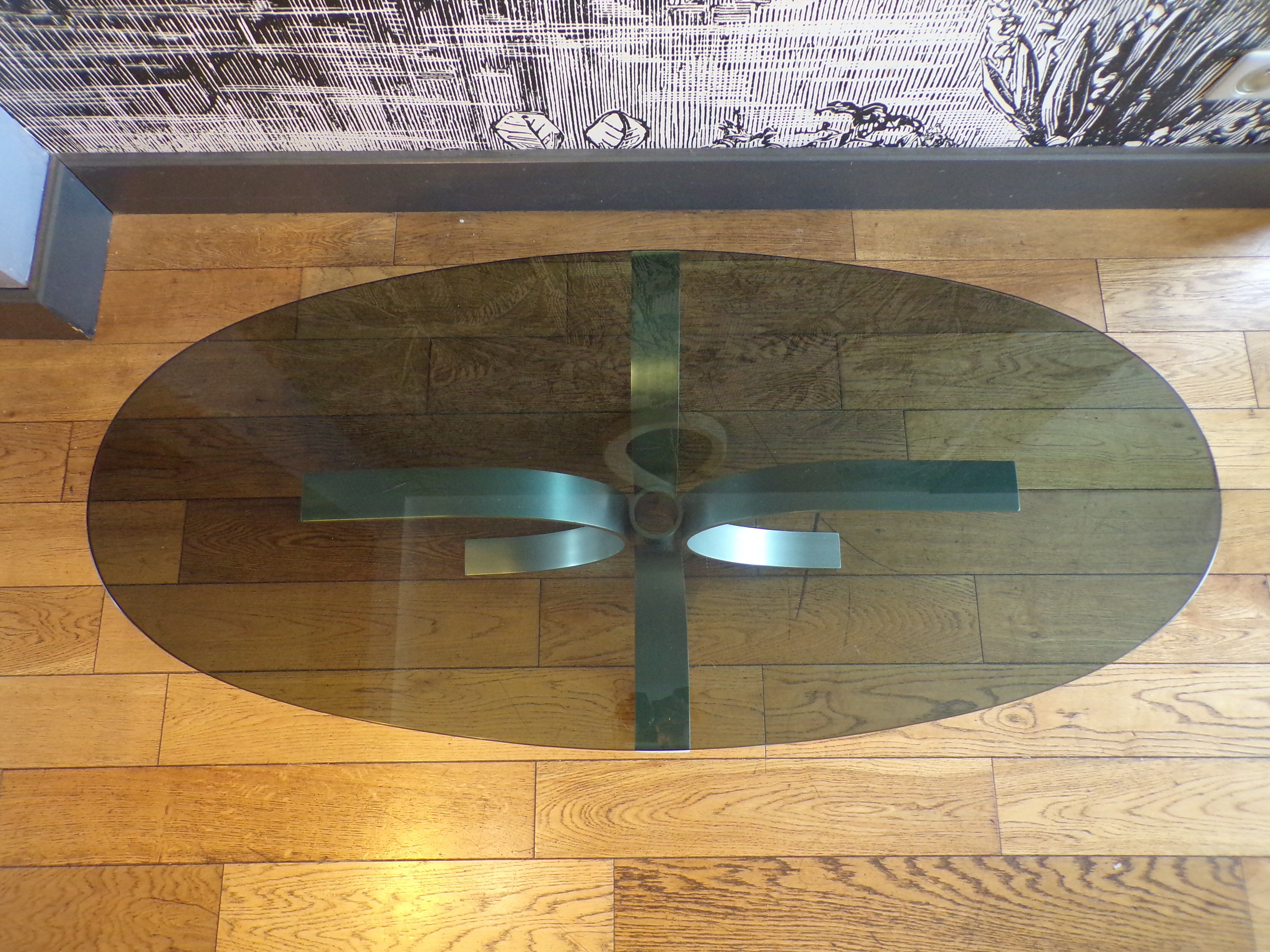 Oval coffee table 1970