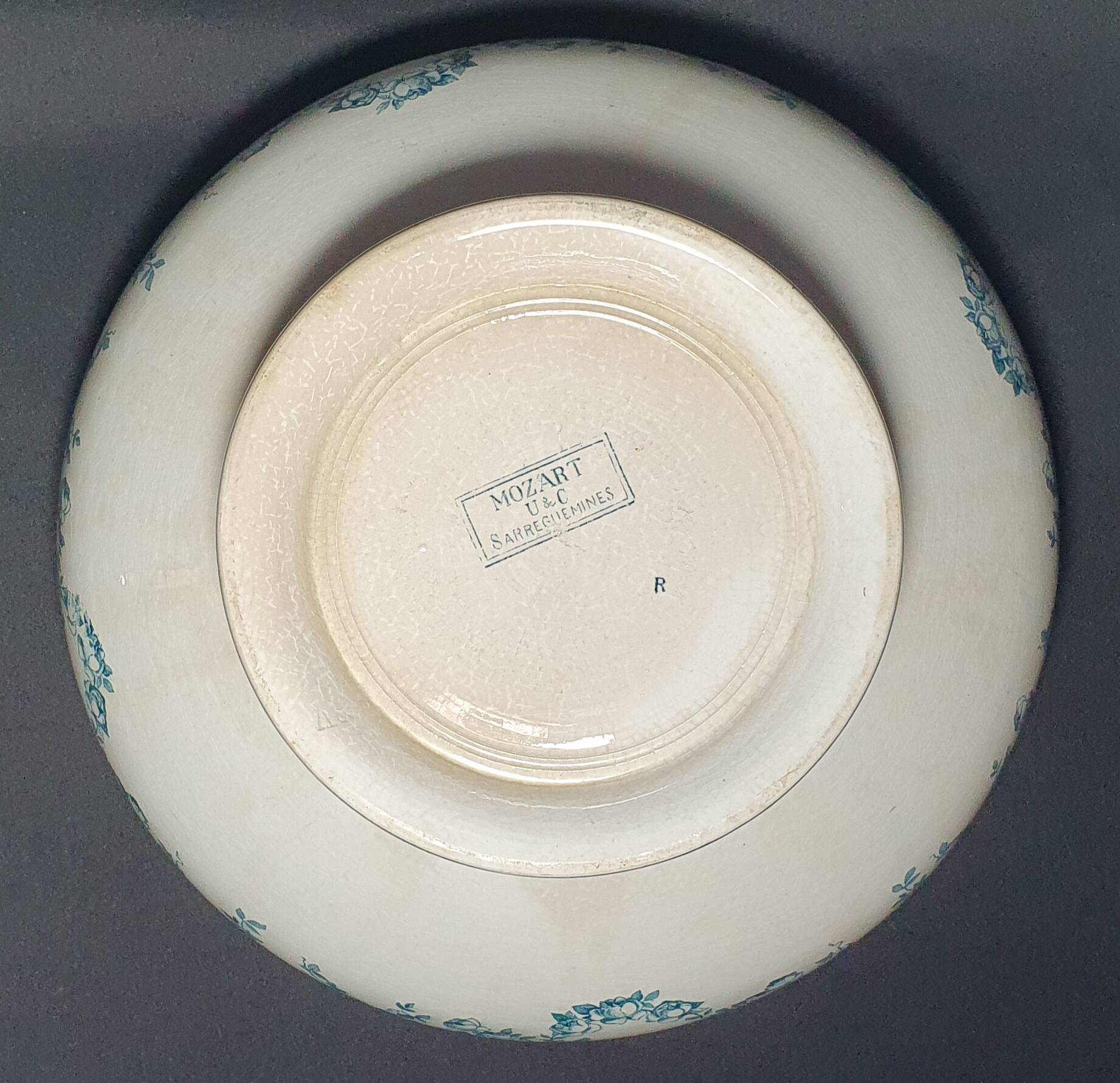 Earthenware salad bowl Sarreguemines model "Mozart"