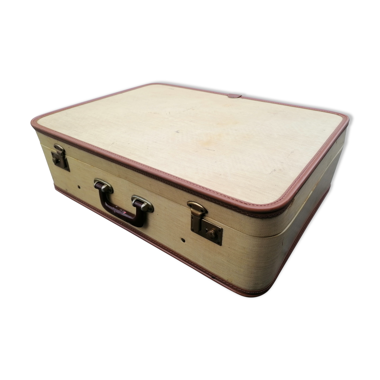 Old retro suitcase