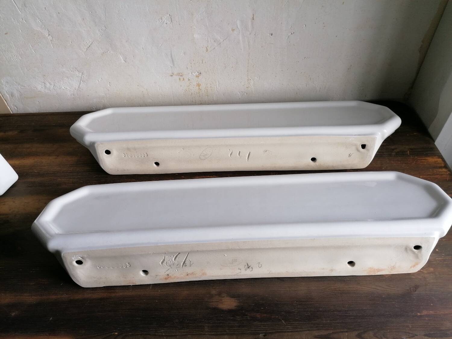 Porcelain wall shelves