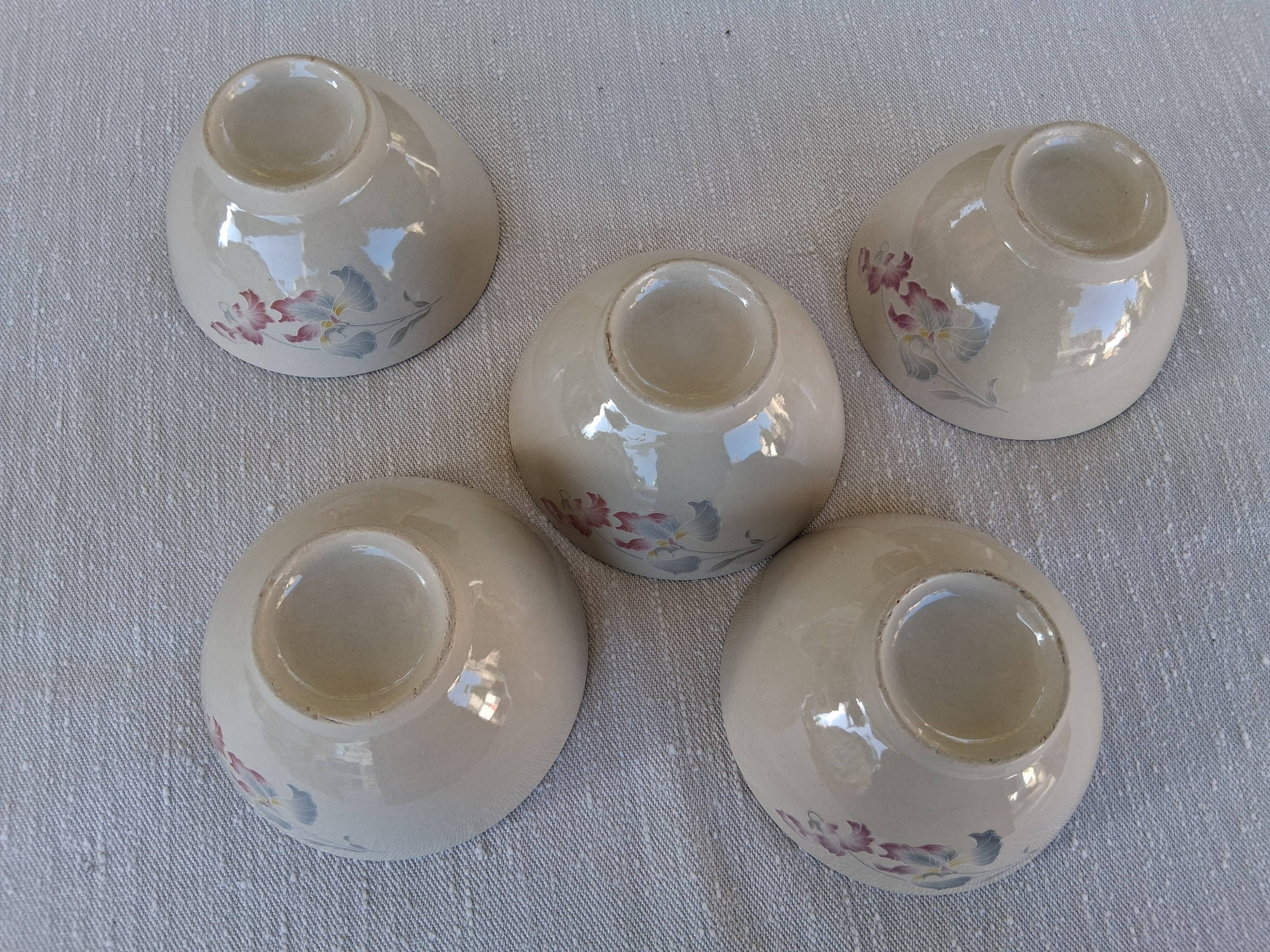 Lot de 5 bols ancien en très bon état