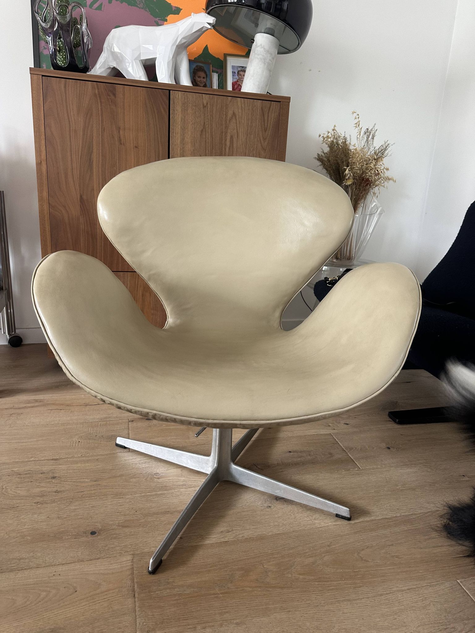 Swan Chair Arne Jacobsen first edition Fritz Hansen 1960s