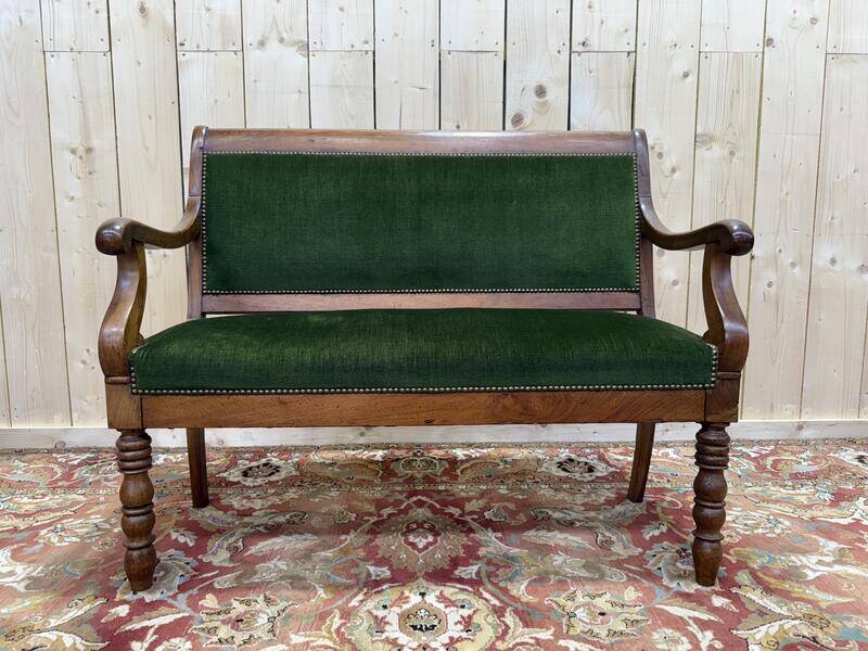 Petite canapé - banquette époque Restaurarion en noyer