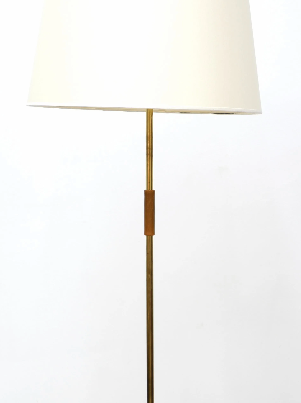 Tripod floor lamp JT Kalmar