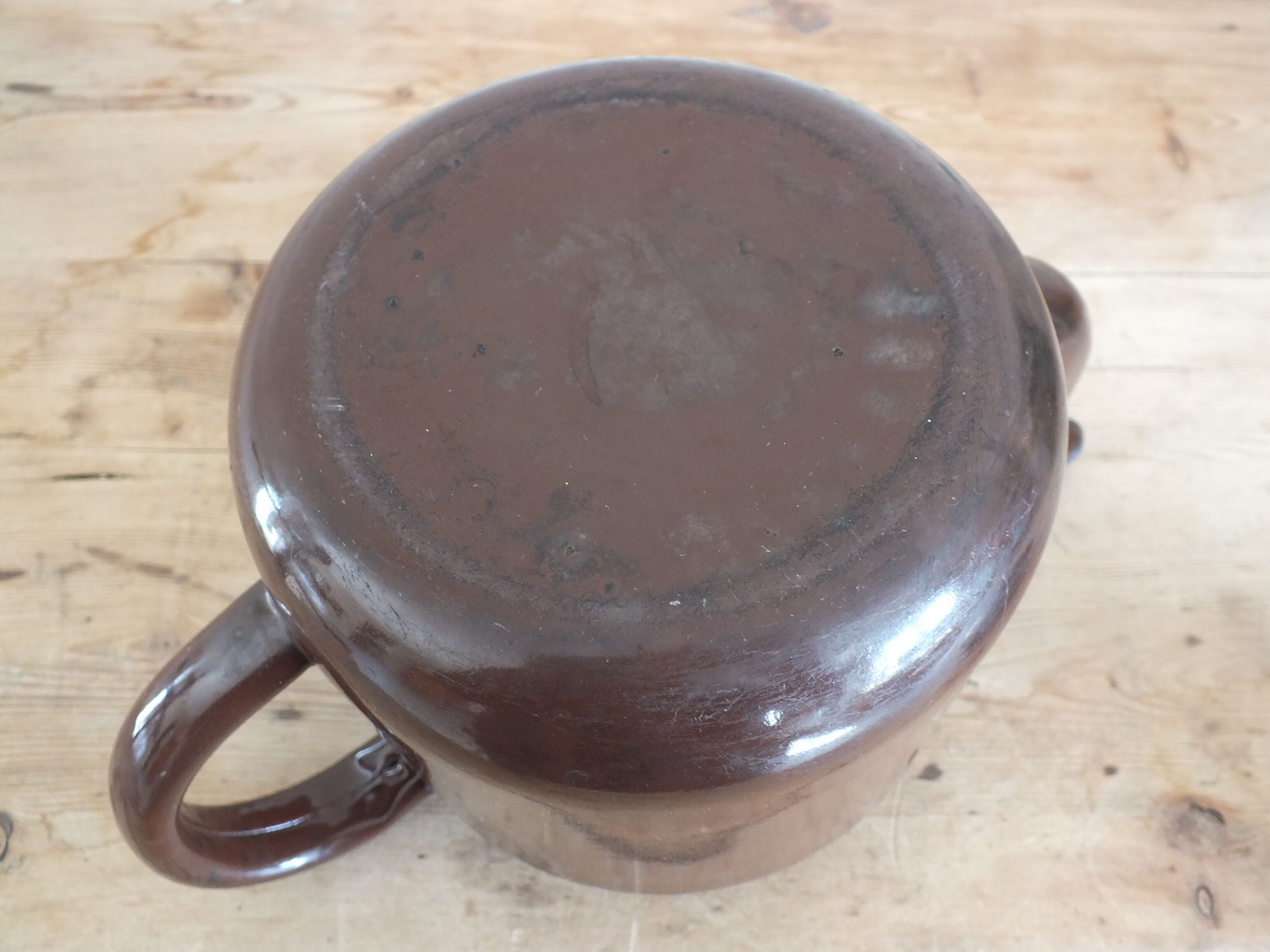 Brown enamelled coffee maker
