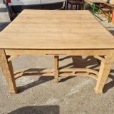 Extendable oak table