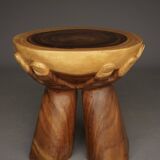 Table à manger vintage en bois massif. Années 1970