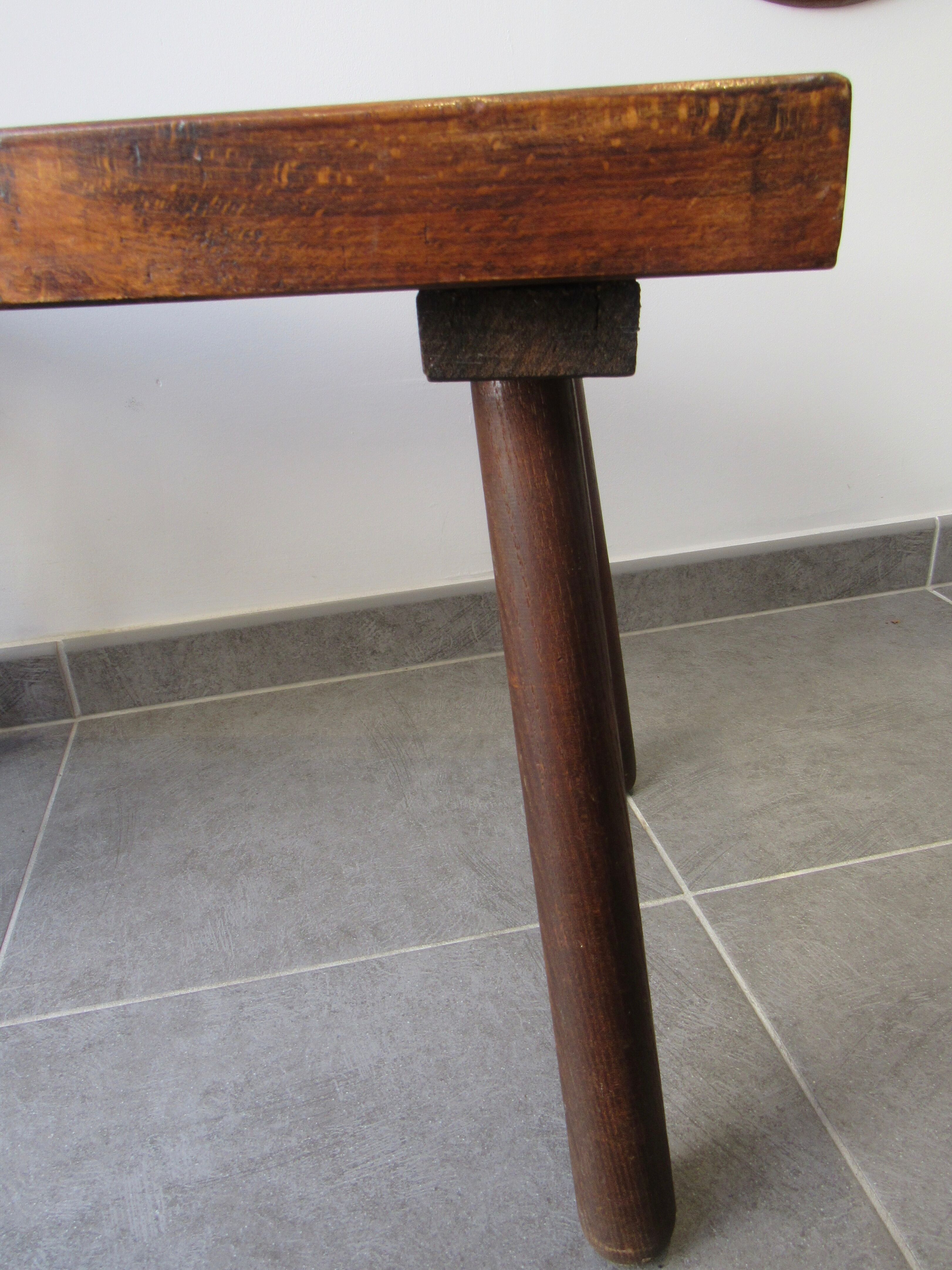 Table low spirit campaign in solid wood.