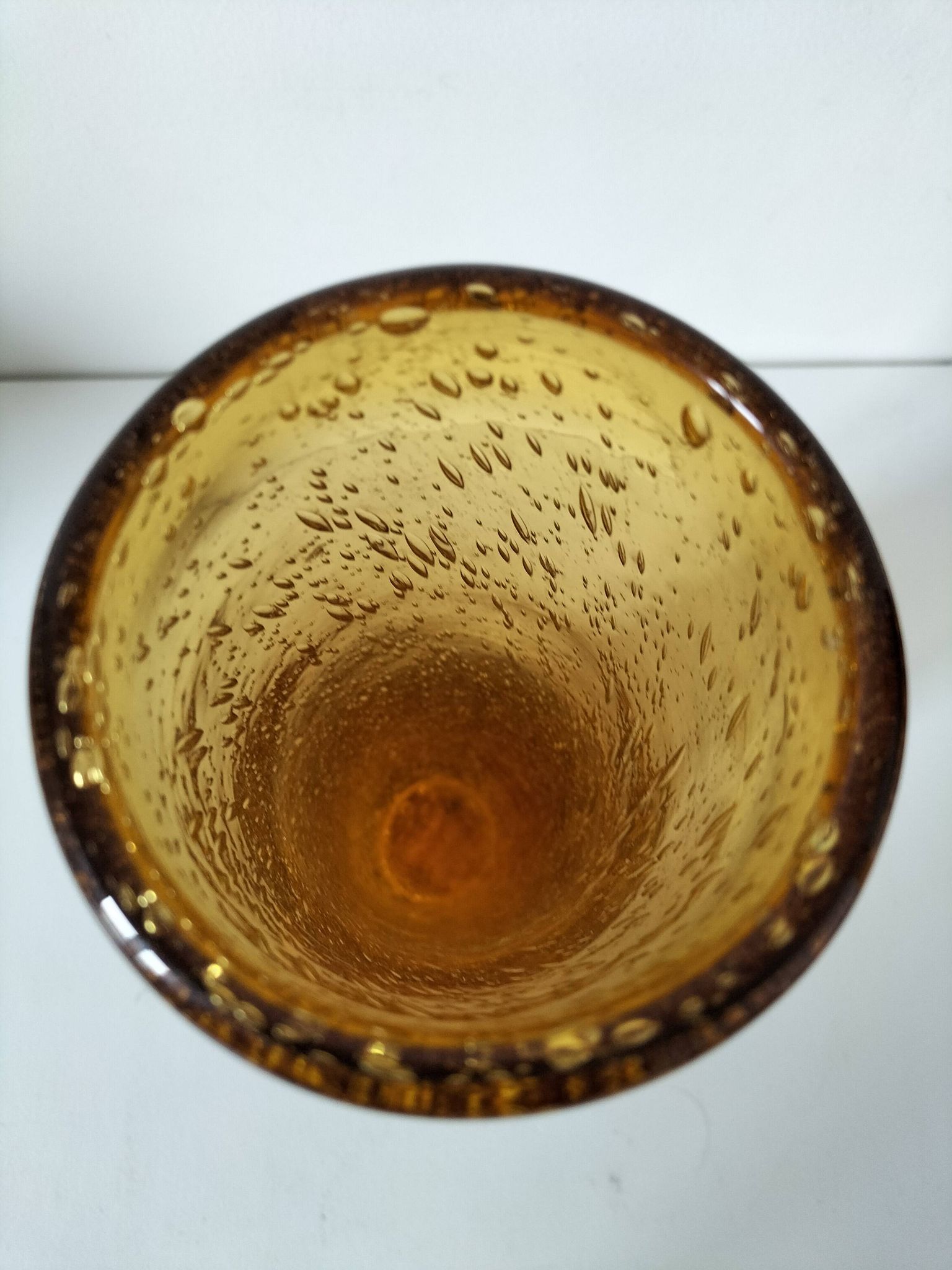 Grand vase bullé
