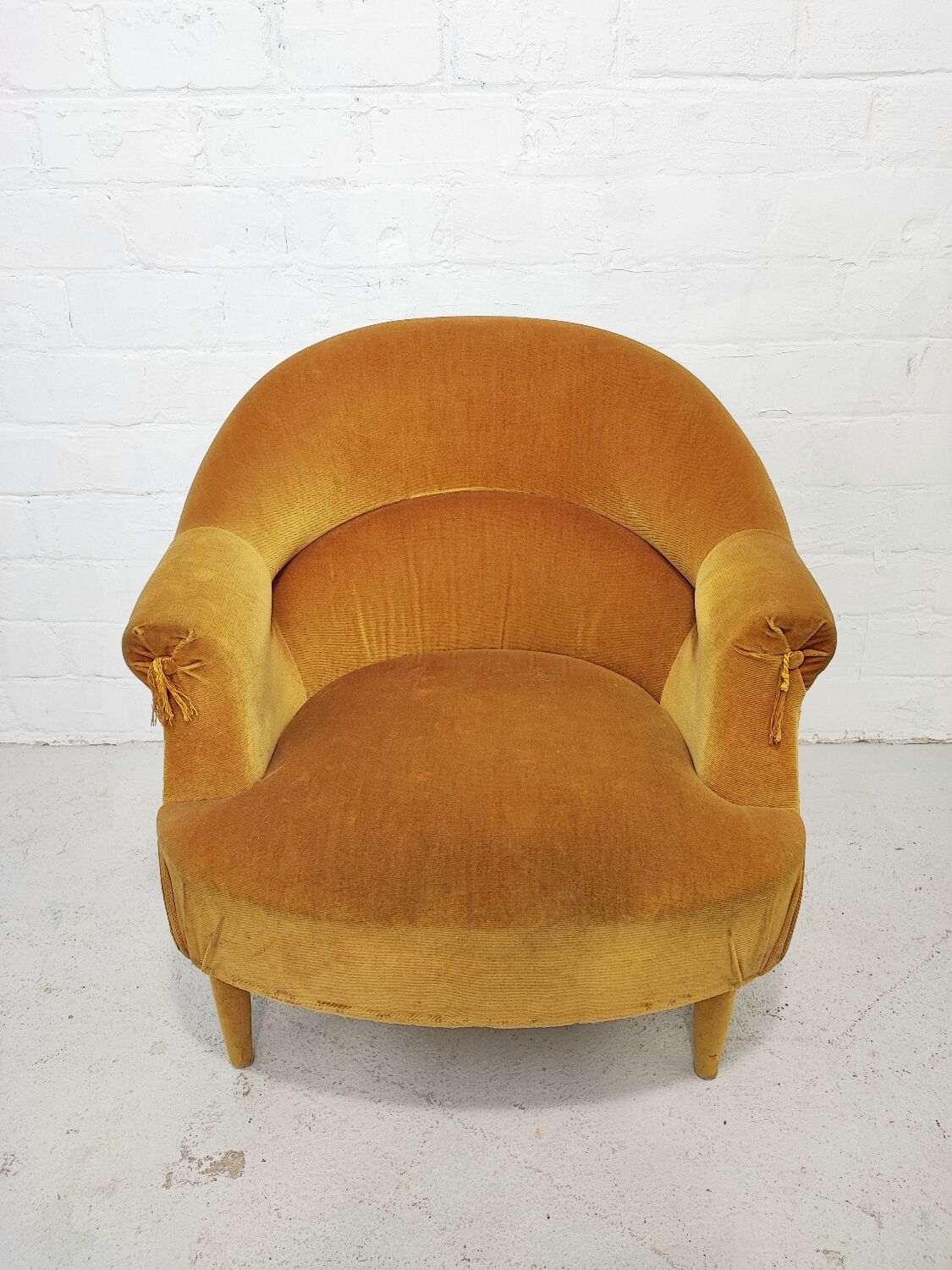 Mustard yellow toad armchair
