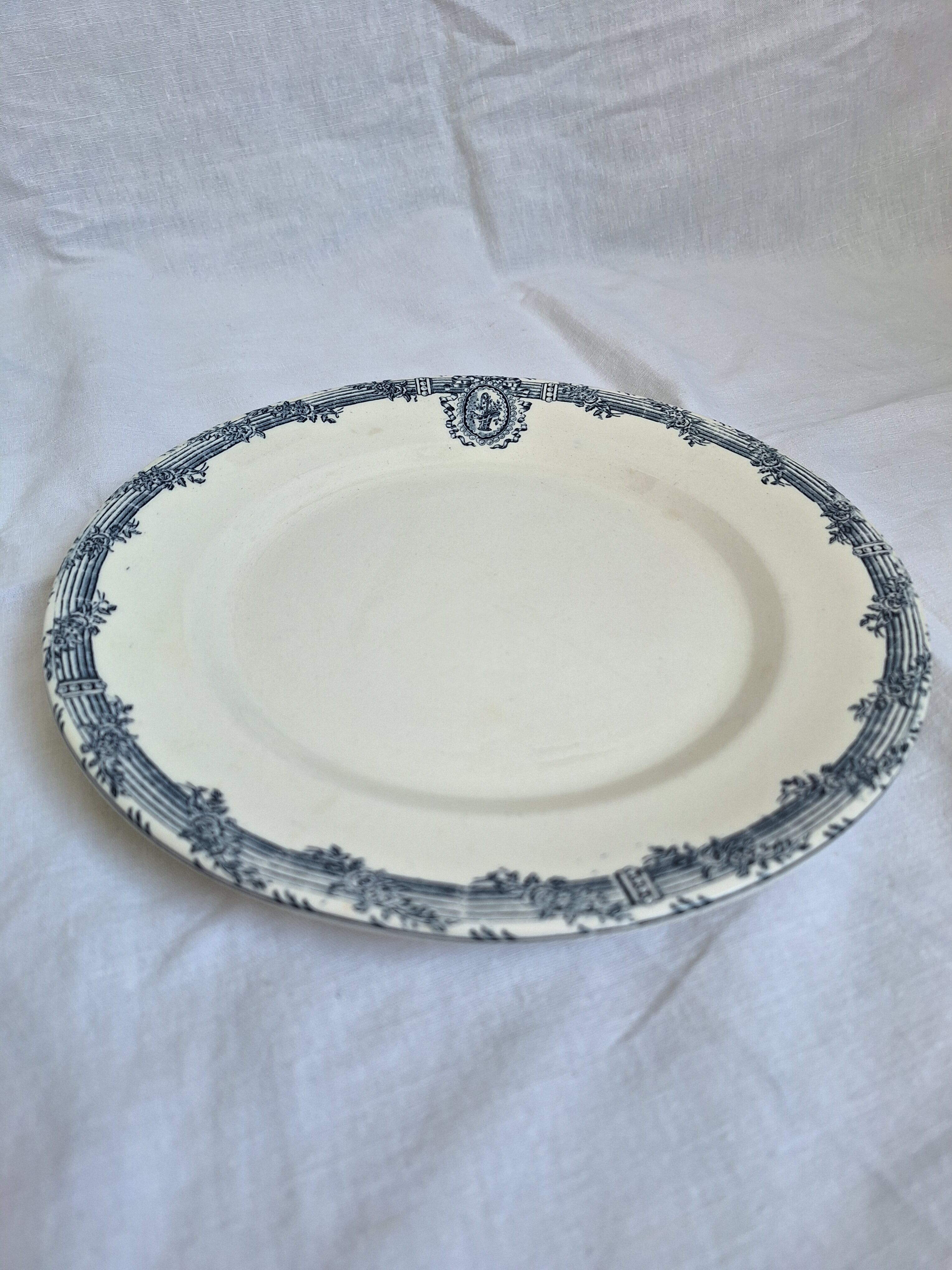 Vintage Salins dish
