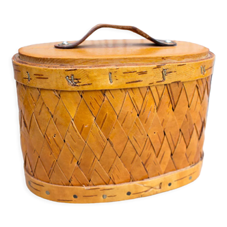 Authentic suede birch box handmade by the people of Lapland, the Sami