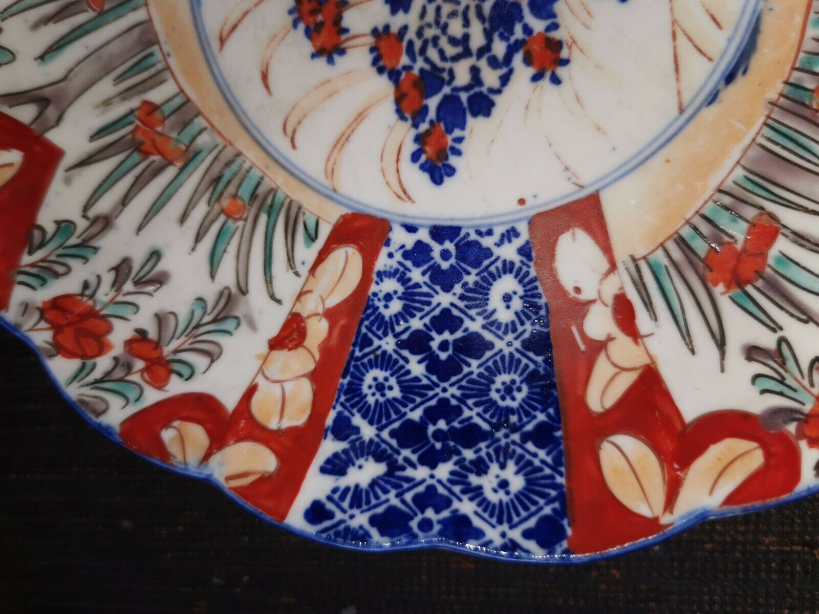 Plate Imari ceramic Asian porcelain