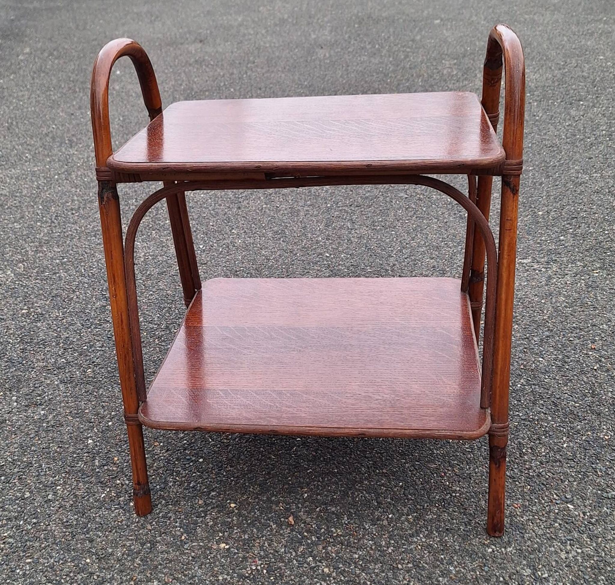 Table d'appoint en bois et bambou vintage