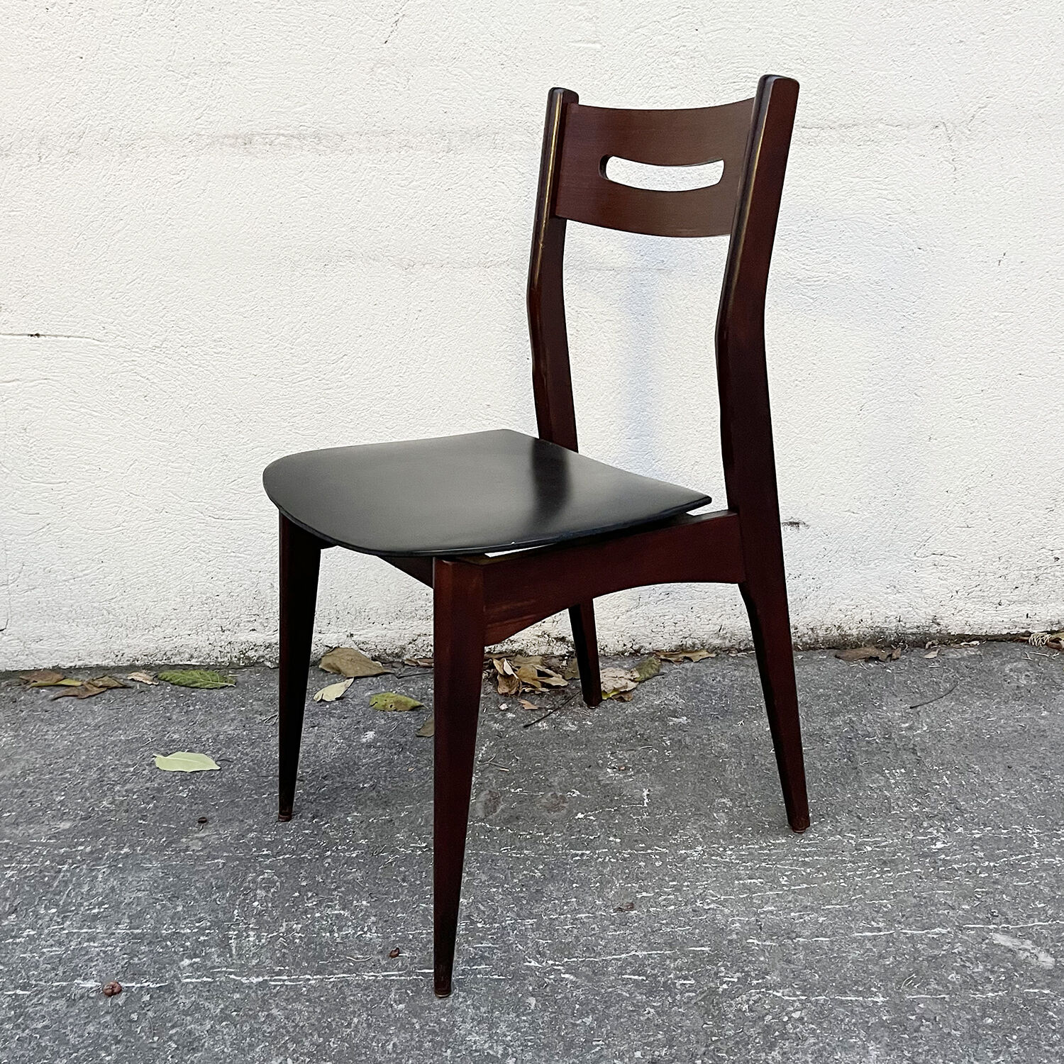 Series of 4 Scandinavian chairs
