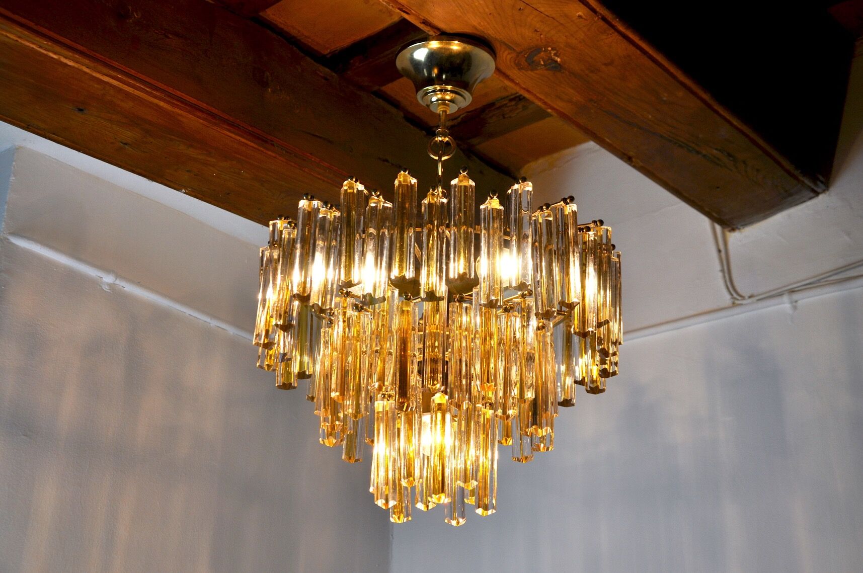 Paolo Venini two-tone chandelier, 3 levels, 1970, Italy