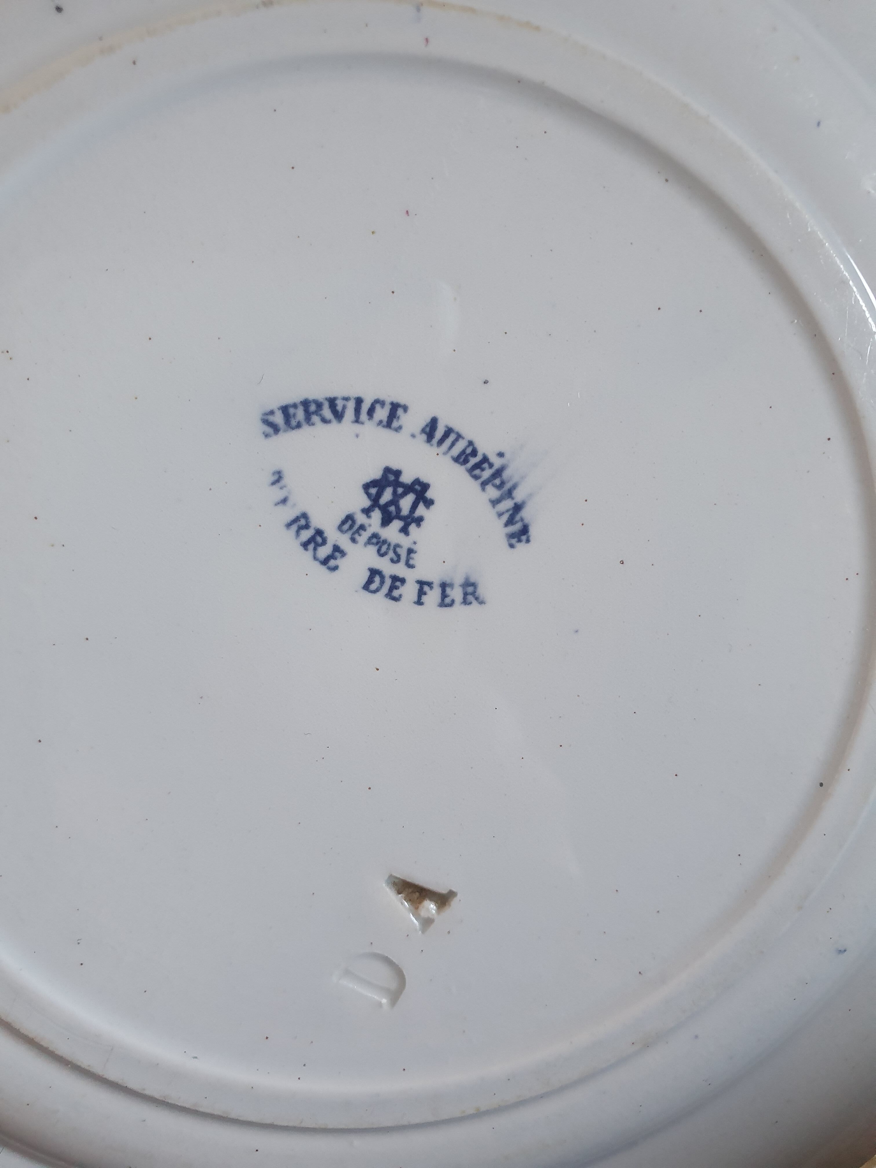 Six dessert plates earth of iron