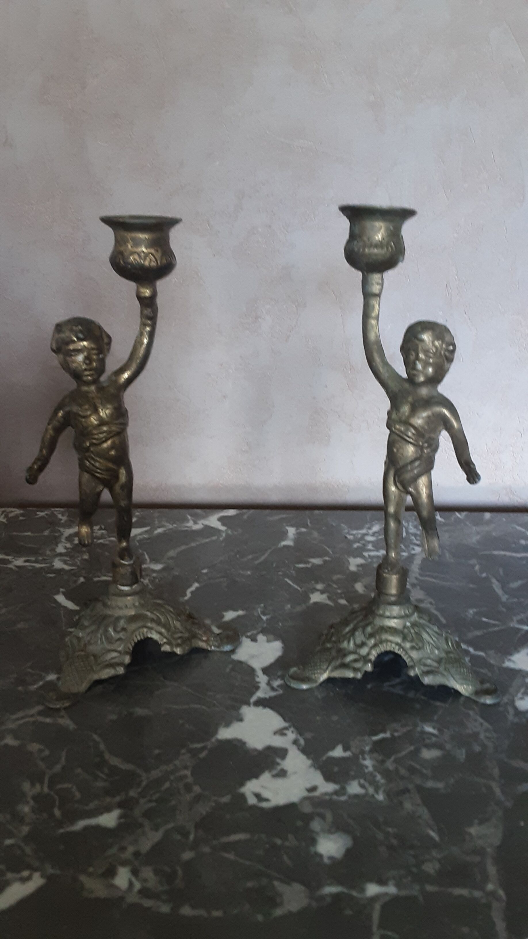 2 chandeliers angelots en métal, année 60