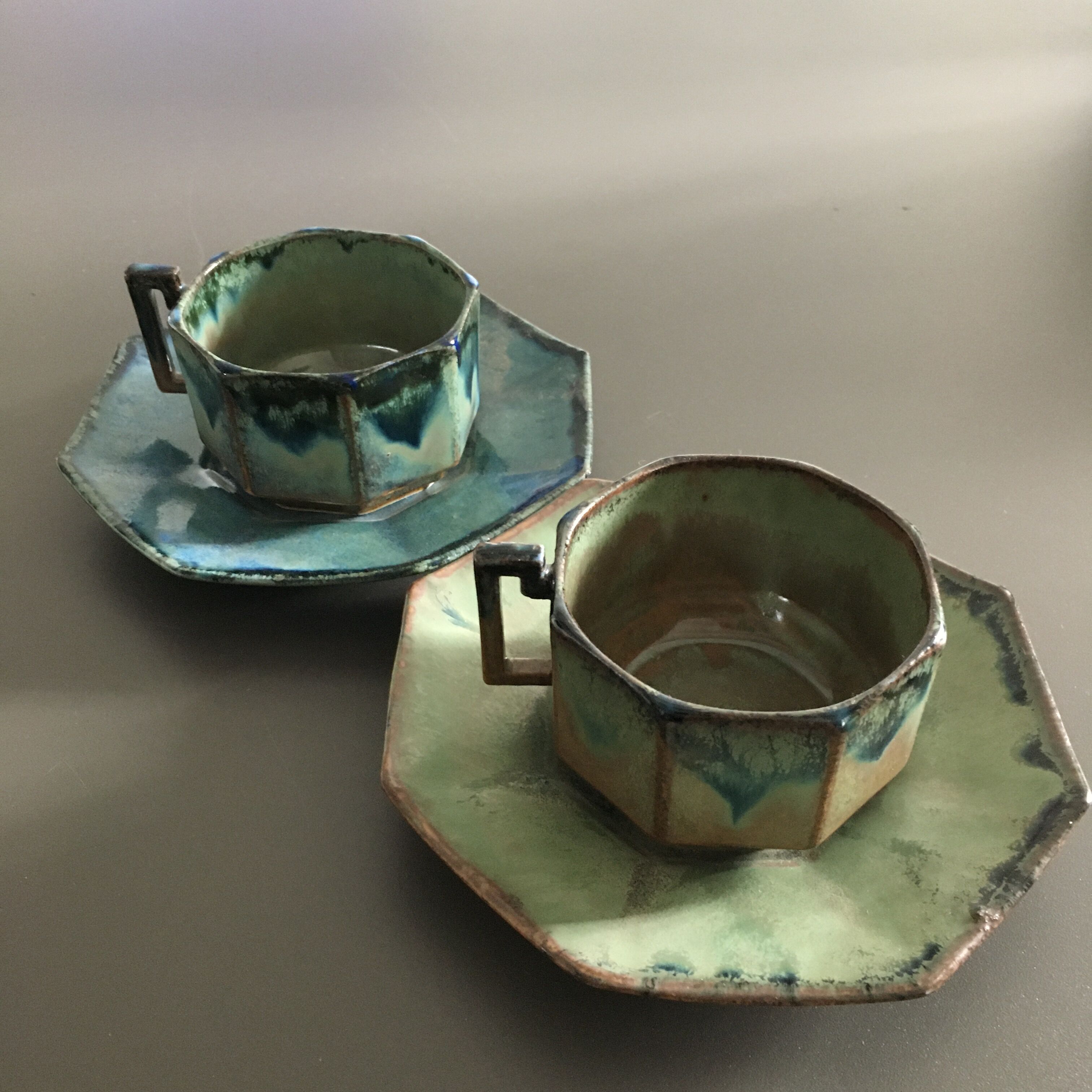 Paire de tasses hexagonales