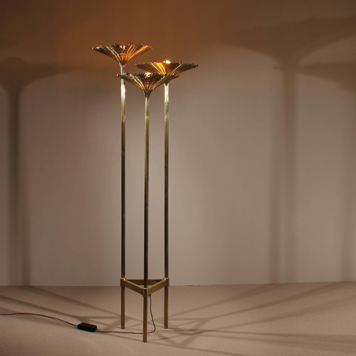 Brass ‚Papyrus‘ Floor Lamp by Nucci Valsecchi | Italy 1970s