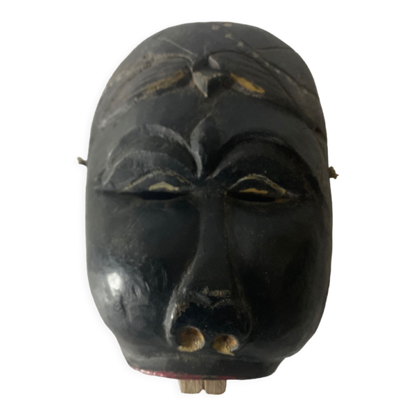 Masque Sri Lankais en bois — Beyit