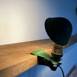 Clip-on mushroom lamp